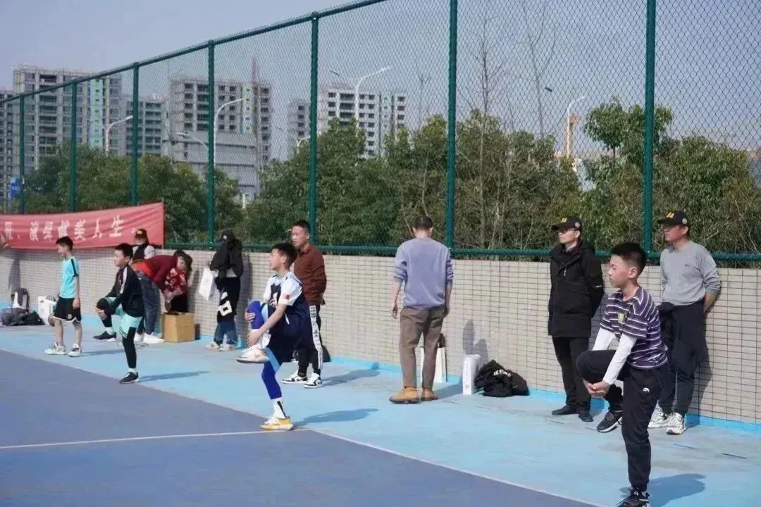 哪里能找到一对一的篮球训练指导_1